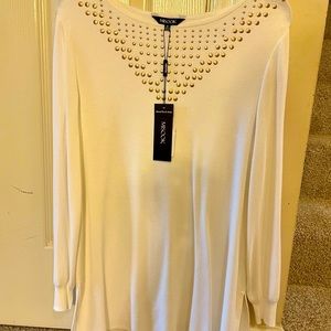 WHITE MISOOK TOP